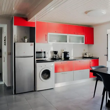 וילה Schilla House T3 Private Pool, Near Peniche, West Coast לוריניה