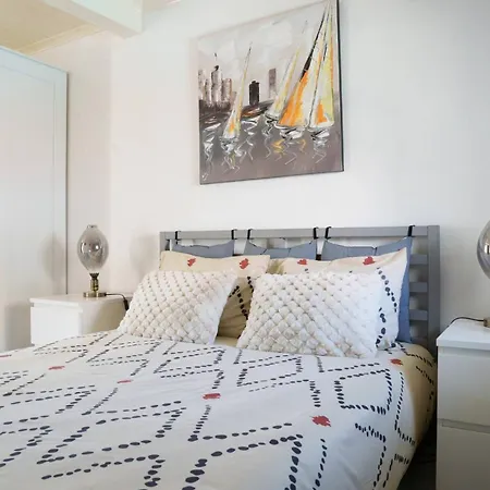 Schilla House T3 Private Pool, Near Peniche, West Coast וילה לוריניה