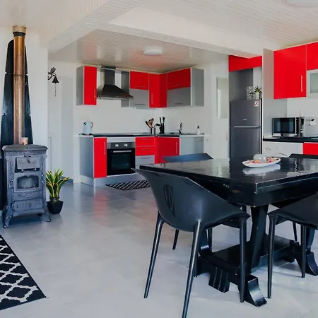 Schilla House T3 Private Pool, Near Peniche, West Coast לוריניה