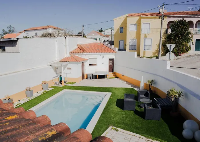 Schilla House T3 Private Pool, Near Peniche, West Coast Villa