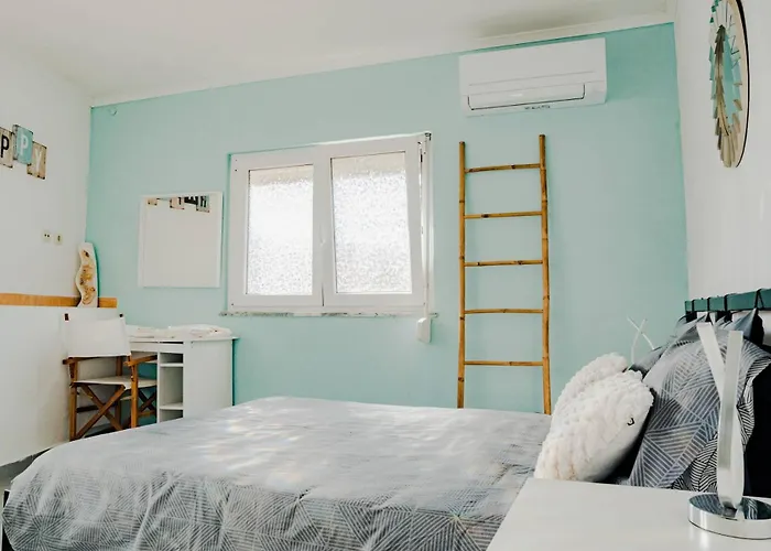 Schilla House T3 Private Pool, Near Peniche, West Coast Villa *