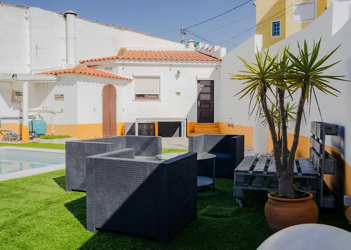 Schilla House T3 Private Pool, Near Peniche, West Coast *