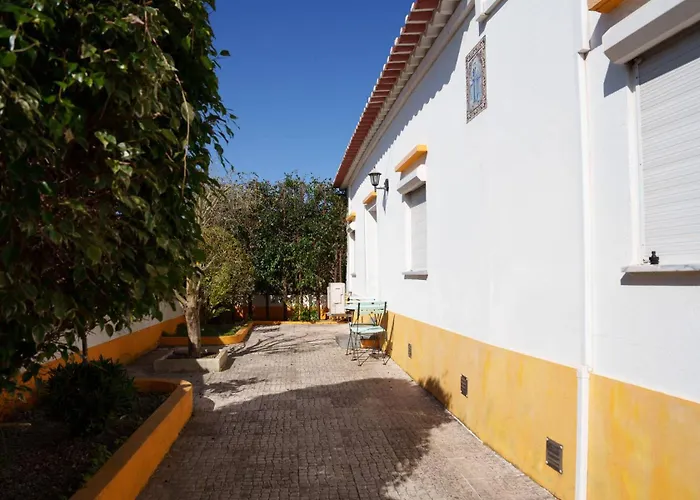 Schilla House T3 Private Pool, Near Peniche, West Coast *