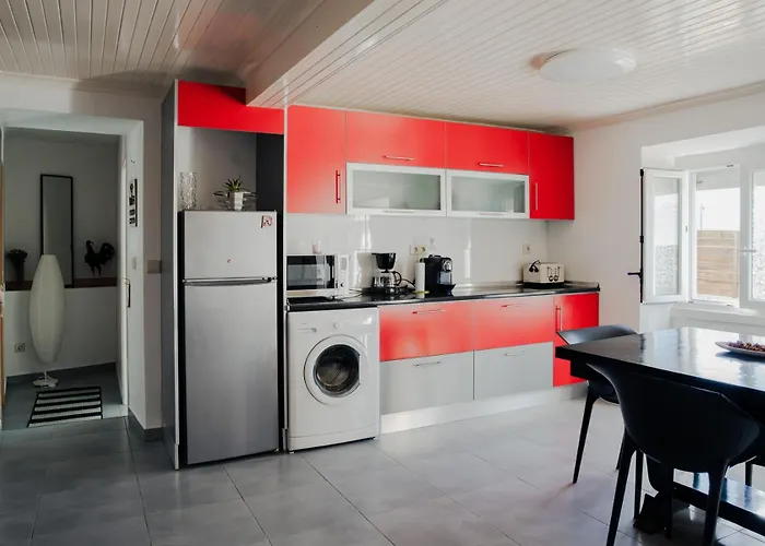 Schilla House T3 Private Pool, Near Peniche, West Coast Villa *